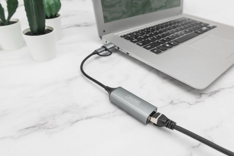 Adapter USB Typ-C na Gigabit Ethernet 2,5GUSB-C + USB A (USB 3.1/3.0) Adapter USB Typ-C na Gigabit Ethernet 2,5GUSB-C + USB A (USB 3.1/3.0)
