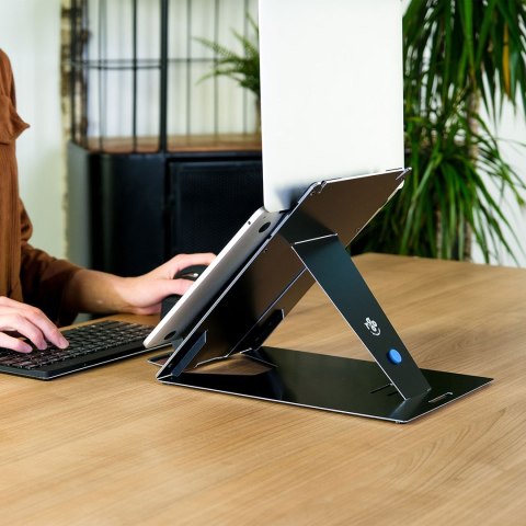 R-Go stojak na laptop-tablet 10-22 Max. 5KG czarny retail R-Go stojak na laptop-tablet 10-22 Max. 5KG czarny retail