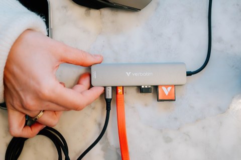 Wieloportowy koncentrator Verbatim USB-C Essentials z 7 portami 32158 Wieloportowy koncentrator Verbatim USB-C Essentials z 7 portami 32158
