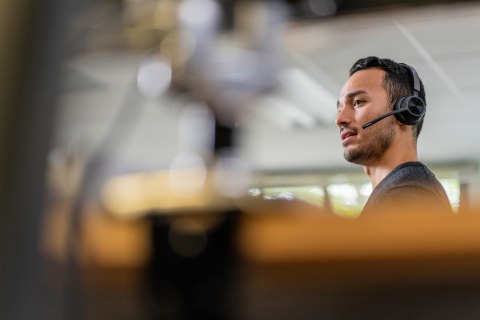 Zestaw słuchawkowy Bluetooth Poly Voyager 4320 MS Teams Certified USB-A Headset +BT700 dongle 77Y98AA Zestaw słuchawkowy Bluetooth Poly Voyager 4320 MS Teams Certified USB-A Headset +BT700 dongle 77Y98AA