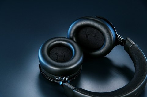 Zestaw słuchawkowy Razer Kraken V4 Pro Bluetooth Over-ear Microphone Bezprzewodowy Czarny Zestaw słuchawkowy Razer Kraken V4 Pro Bluetooth Over-ear Microphone Bezprzewodowy Czarny