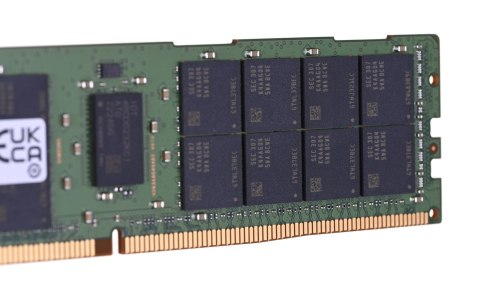 Samsung RDIMM 64GB DDR4 2Rx4 3200MHz PC4-25600 ECC REGISTERED M393A8G40AB2-CWE Samsung RDIMM 64GB DDR4 2Rx4 3200MHz PC4-25600 ECC REGISTERED M393A8G40AB2-CWE