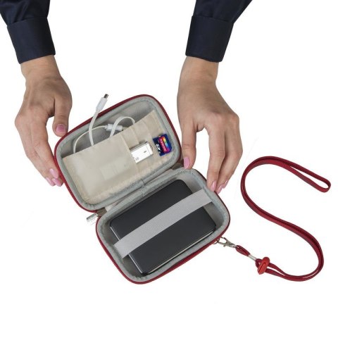 Rivacase 9101 (PU) Etui kieszeniowe Kopolimer Etylenu z Octanem Winylu (EVA) Czerwony