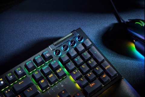 Klawiatura Razer BlackWidow V4 - Podświetlenie - USB-C - QWERTZ - Niemiecki - Przełącznik kluczykowy: Razer Green Klawiatura Razer BlackWidow V4 - Podświetlenie - USB-C - QWERTZ - Niemiecki - Przełącznik kluczykowy: Razer Green