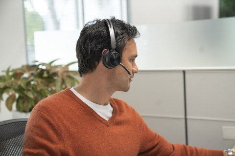 POLY Zestaw słuchawkowy Voyager Focus 2 USB-C-C + przejściówka USB-C/A POLY Zestaw słuchawkowy Voyager Focus 2 USB-C-C + przejściówka USB-C/A
