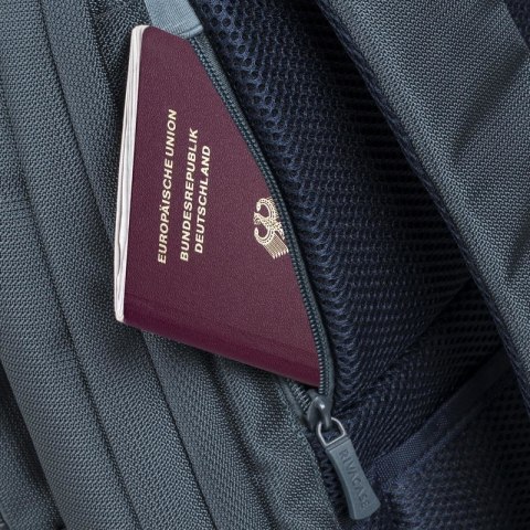 Plecak do notebooka 17,3" RIVACASE Tegel morski, z materiału woodpornego