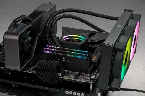 Corsair Dominator CMT64GX5M2B6000Z30 moduł pamięci 64 GB 2 x 32 GB DDR5 6000 MHz