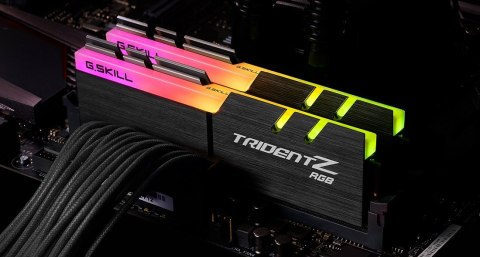 G.Skill Trident Z RGB F4-4000C18D-32GTZR moduł pamięci 32 GB 2 x 16 GB DDR4 4000 Mhz