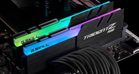 G.Skill Trident Z RGB F4-4000C18D-32GTZR moduł pamięci 32 GB 2 x 16 GB DDR4 4000 Mhz