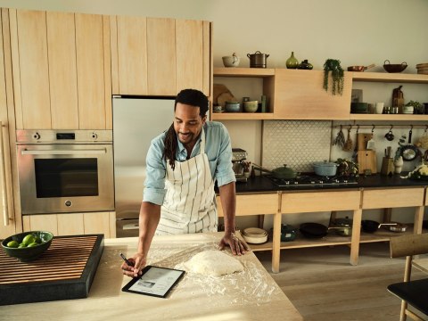 Kobo eBook-Reader eBookReader Elipsa 2E 32GB Zestaw z rysikiem (N605-KU-BK-K-BU) (N605KUBKKBU)