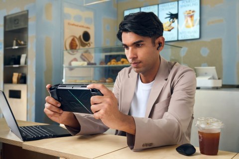 ASUS ROG Ally X RC73XA-NH011W Ryzen AI Z2 Extreme 7.0"FHD Touch 120Hz IPS-level 500nits Glossy 24GB LPDDR5X SSD1TB Radeon Graphi