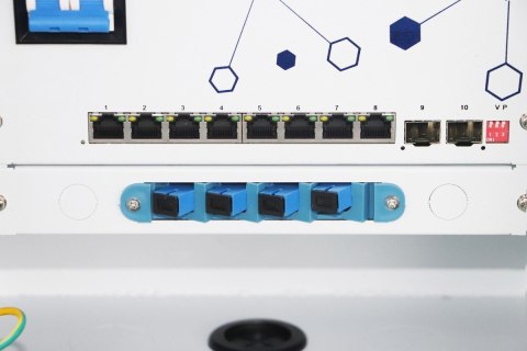 Zewnętrzny switch PoE Extralink Atlas; 8x RJ45 1000Mb/s PoE, 2x SFP, 120W, aktywne chłodzenie